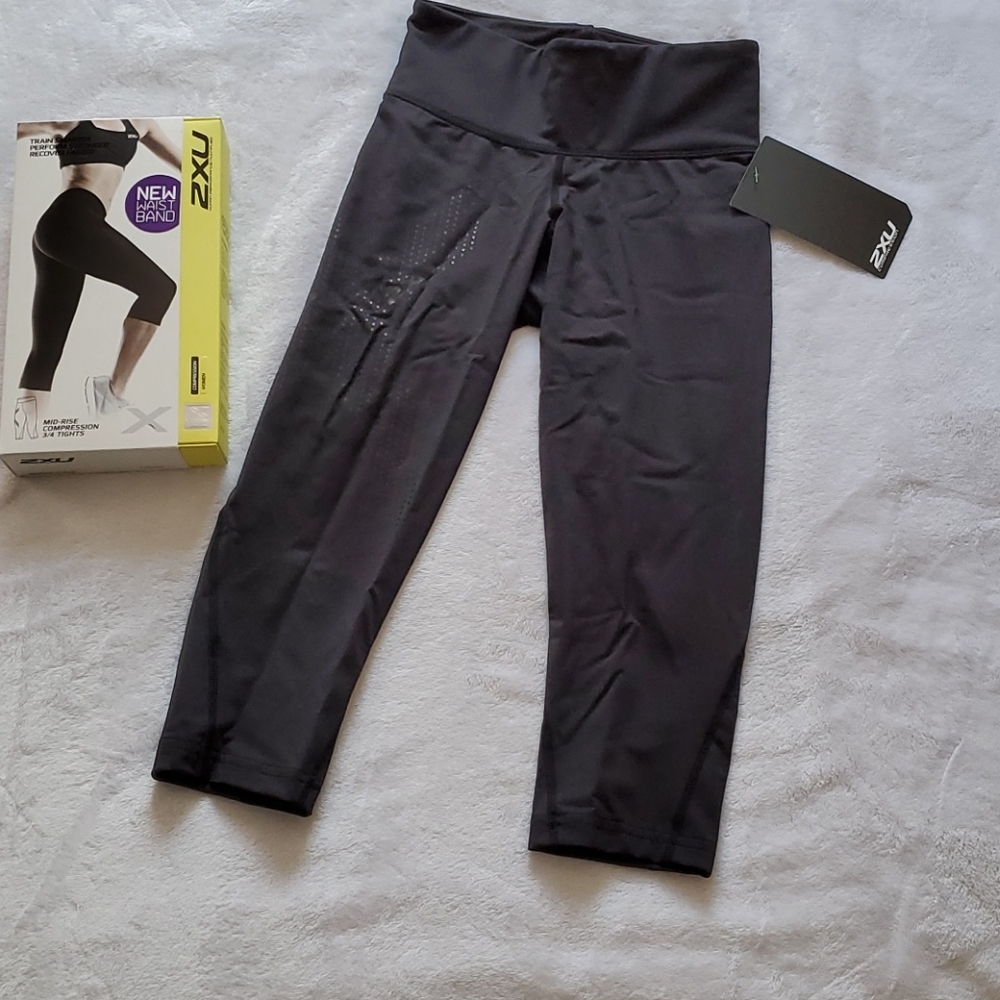 2XU Mid Rise Compression 3/4 Tights